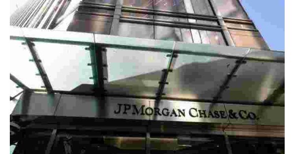 Trading disrupted as outage hits banks and brokers 