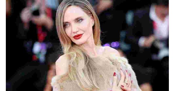 Angelina Jolie Weeps Through Rapturous 8-Minute Venice Standing Ovation for ‘Maria,’ Launching Oscar Buzz