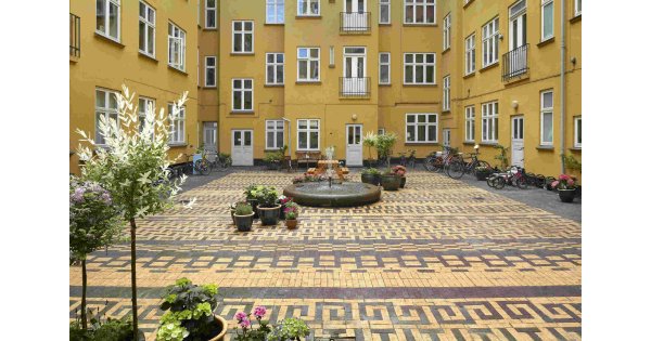 Courtyard Meaning and Definition