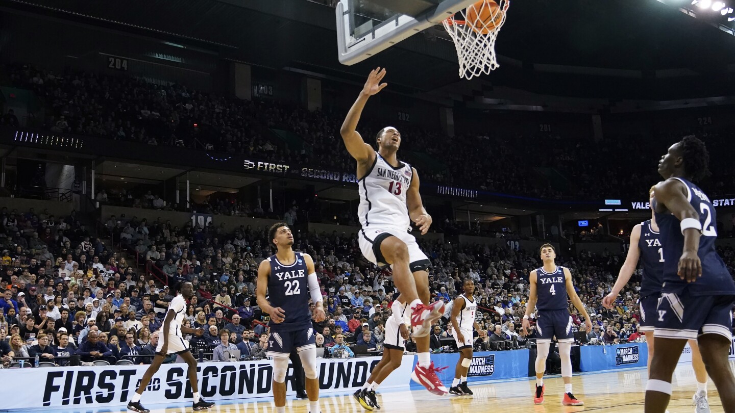 San Diego State hits a new gear ahead of Sweet 16 rematch with UConn 