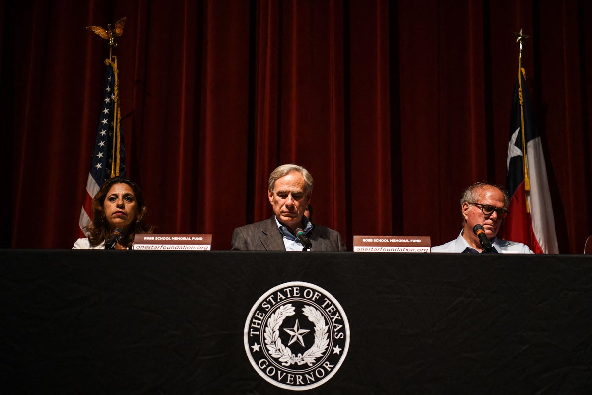 Uvalde mayor calls on district attorney to resign, accusing her of a 'cover-up' in the Robb Elementary shooting investigation 