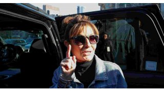 Sarah Palin wins new trial in New York Times defamation case