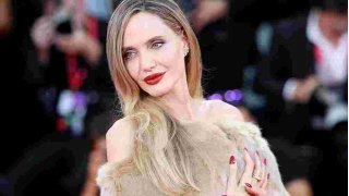 Angelina Jolie Weeps Through Rapturous 8-Minute Venice Standing Ovation for ‘Maria,’ Launching Oscar Buzz