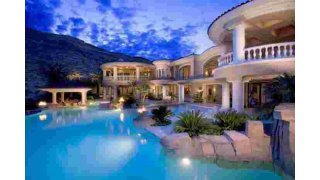 Luxurious Meaning and Definition